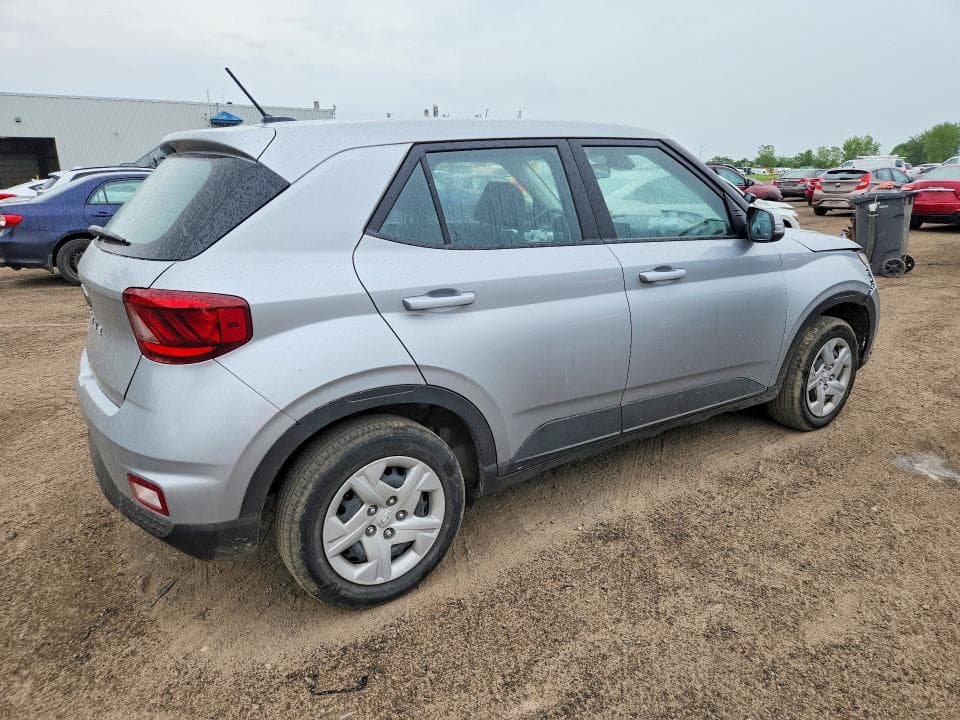 2023 HYUNDAI VENUE SE 3