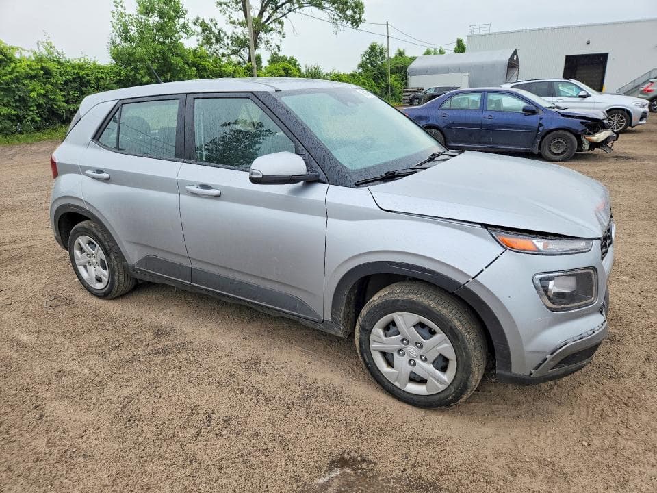 2023 HYUNDAI VENUE SE 4