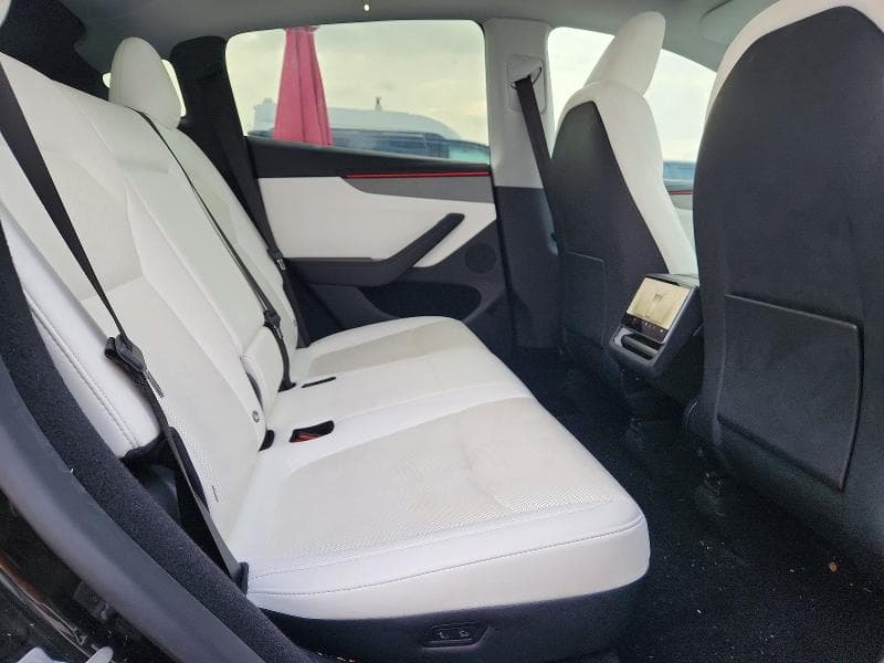 2026 TESLA MODEL Y 11