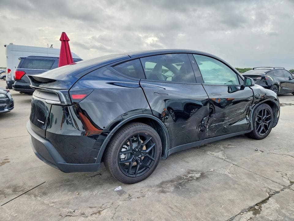 2026 TESLA MODEL Y 3