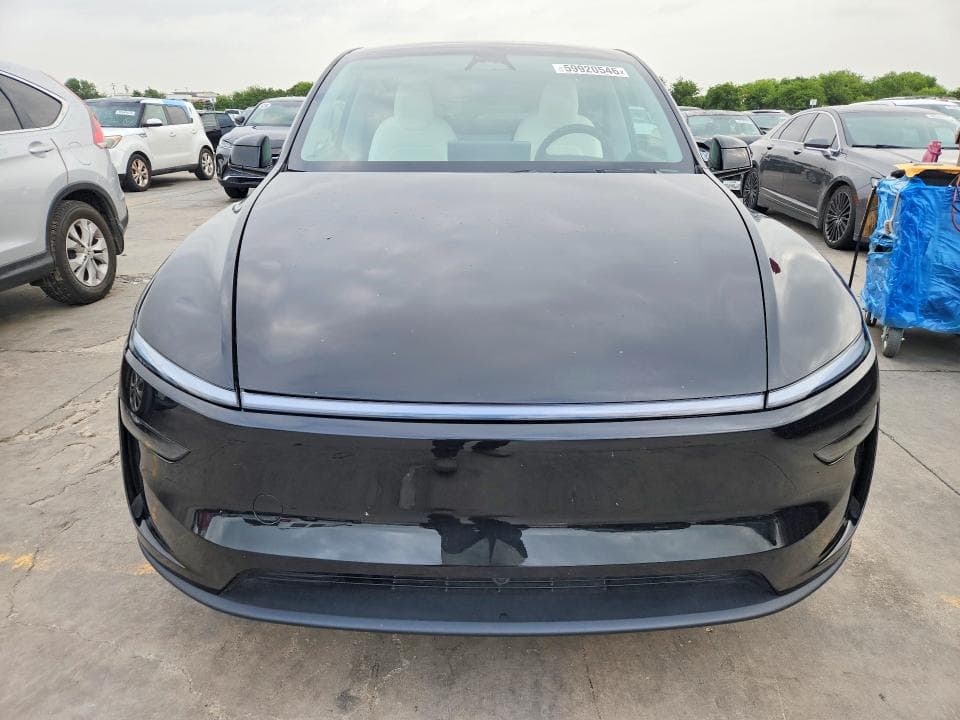 2026 TESLA MODEL Y 5