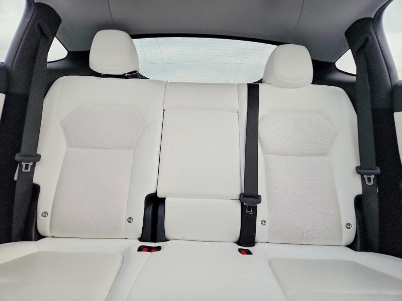 2026 TESLA MODEL Y 10