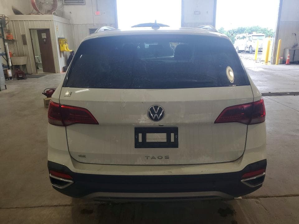2022 VOLKSWAGEN TAOS SE 6