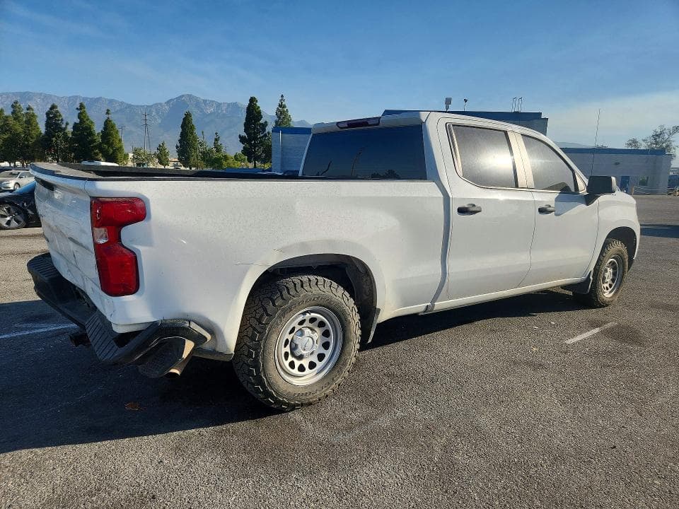 2023 CHEVROLET SILVERADO C1500 3