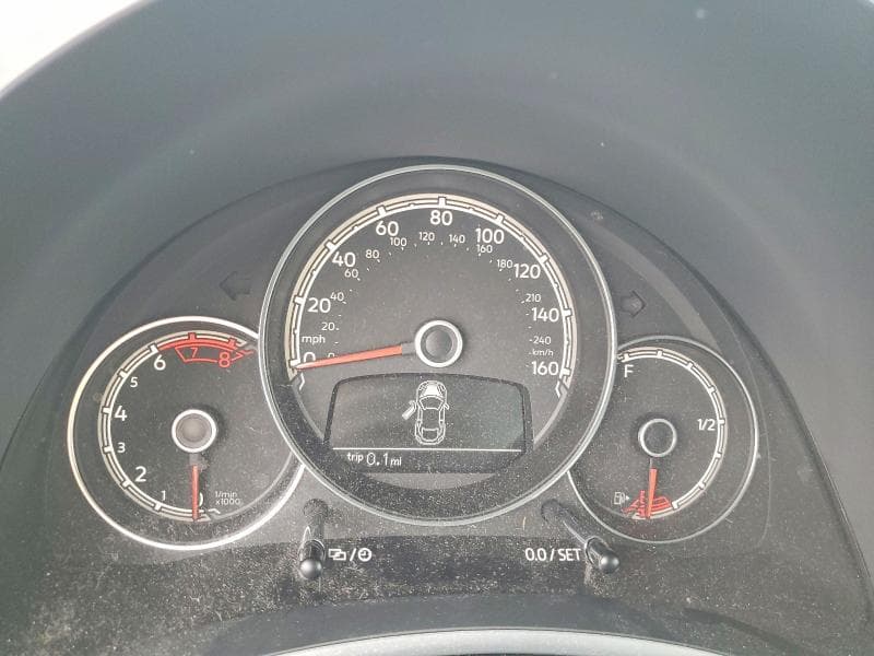 2017 VOLKSWAGEN BEETLE SE 9