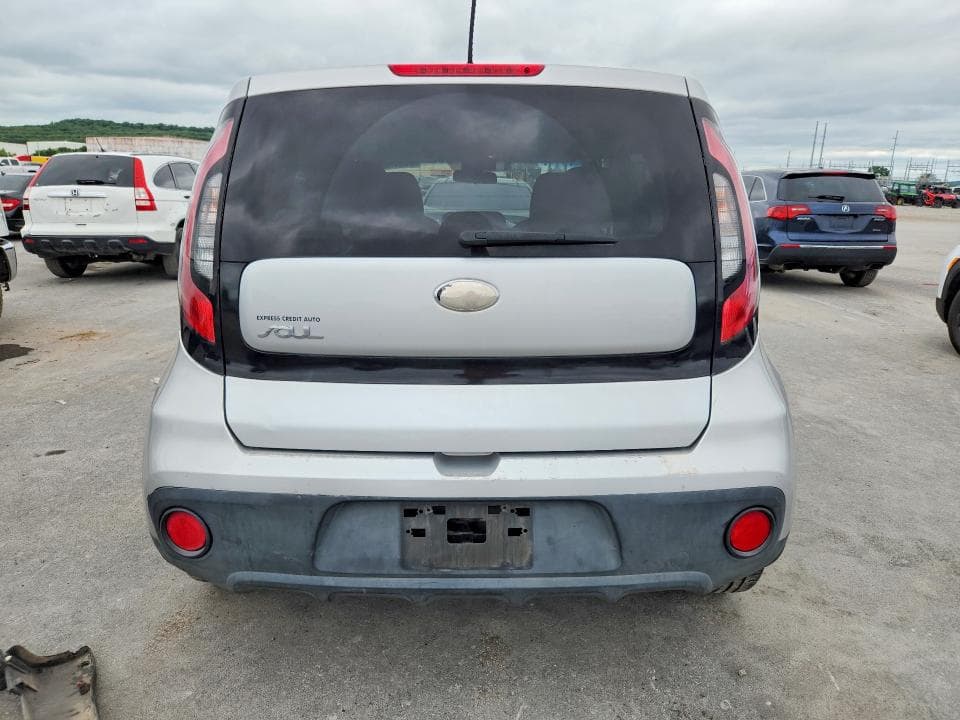 2018 KIA SOUL BASE 11