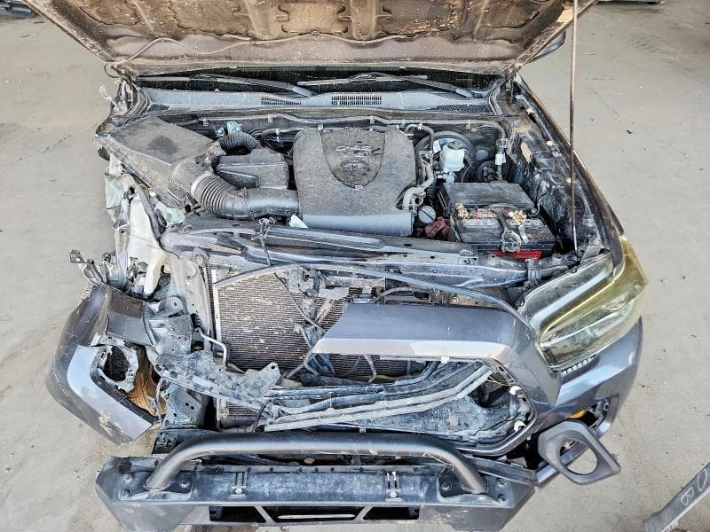 2020 TOYOTA TACOMA SR5 V6 11