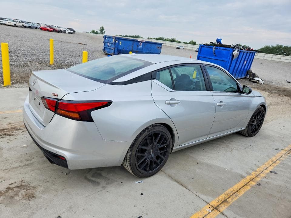 2024 NISSAN ALTIMA SR 3
