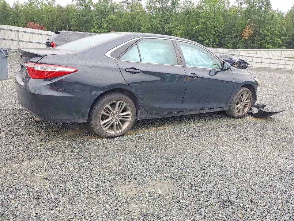2017 TOYOTA CAMRY SE SE 3