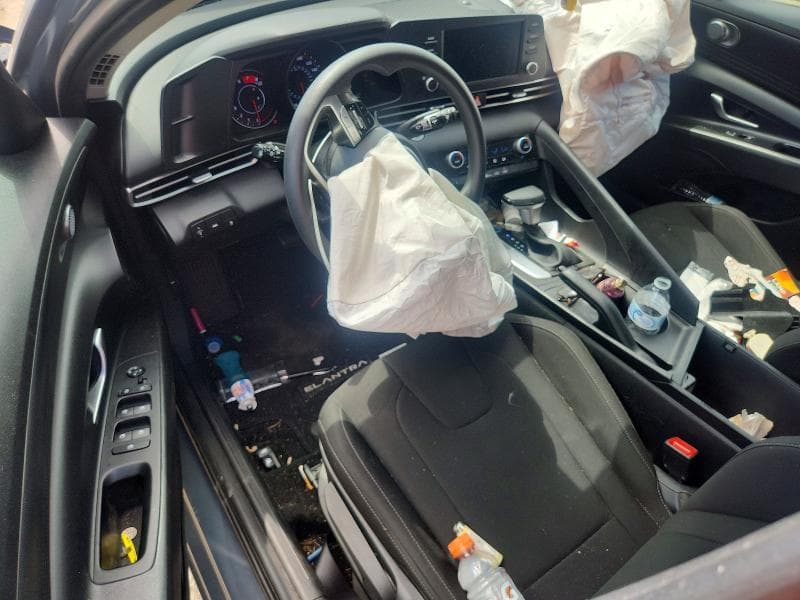 2022 HYUNDAI ELANTRA SEL 8