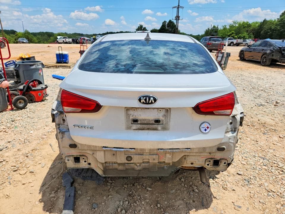 2017 KIA FORTE LX 6