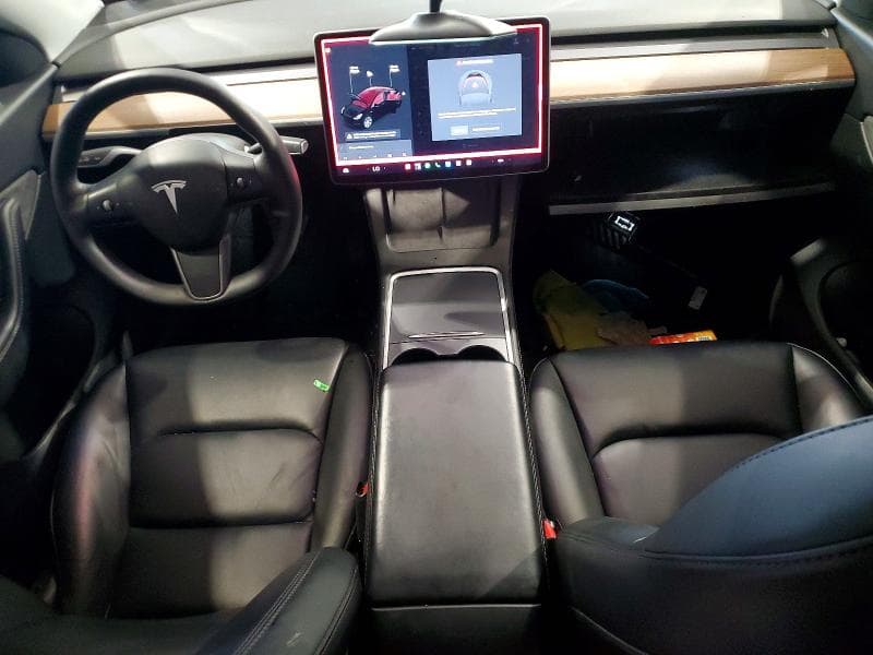 2021 TESLA MODEL Y 8