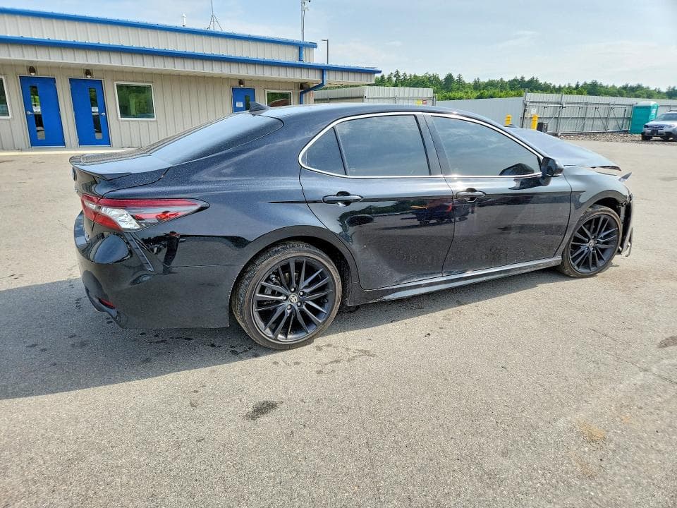 2024 TOYOTA CAMRY XSE 3