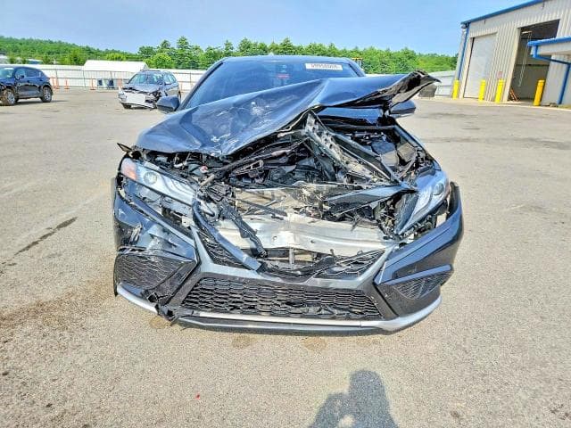 2024 TOYOTA CAMRY XSE 5