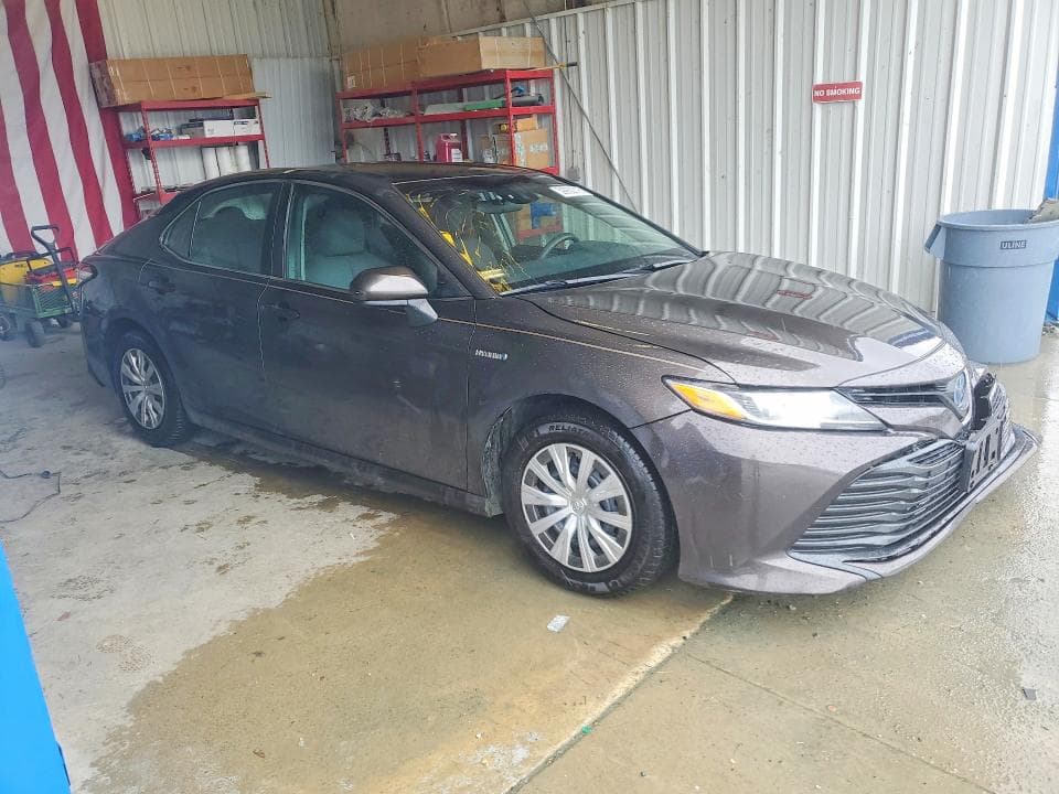 2018 TOYOTA CAMRY LE 4