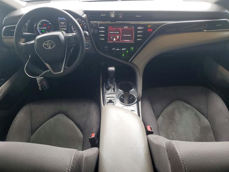 2018 TOYOTA CAMRY LE 8