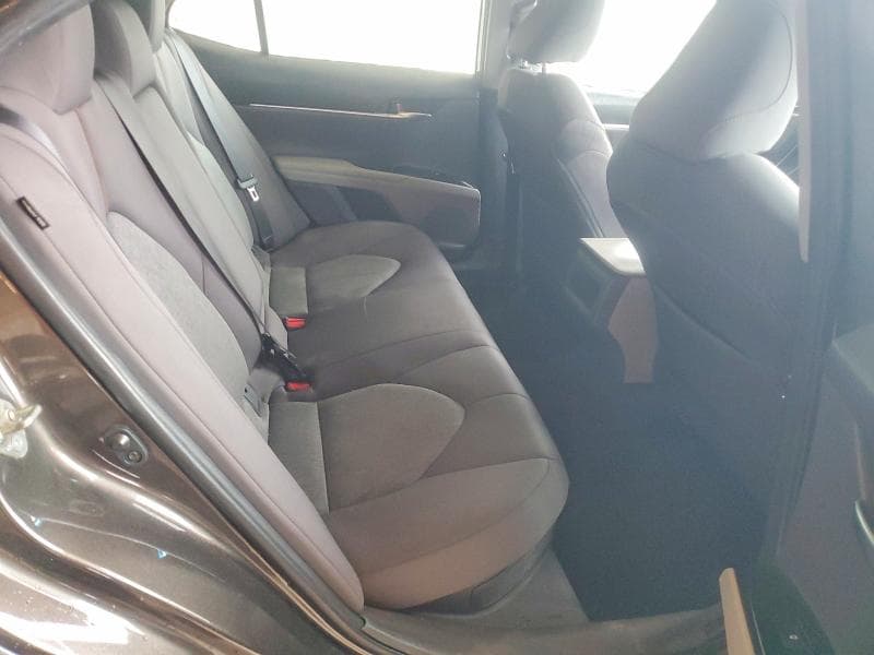 2018 TOYOTA CAMRY LE 10