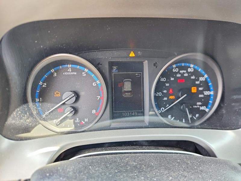 2018 TOYOTA RAV4 XLE 9