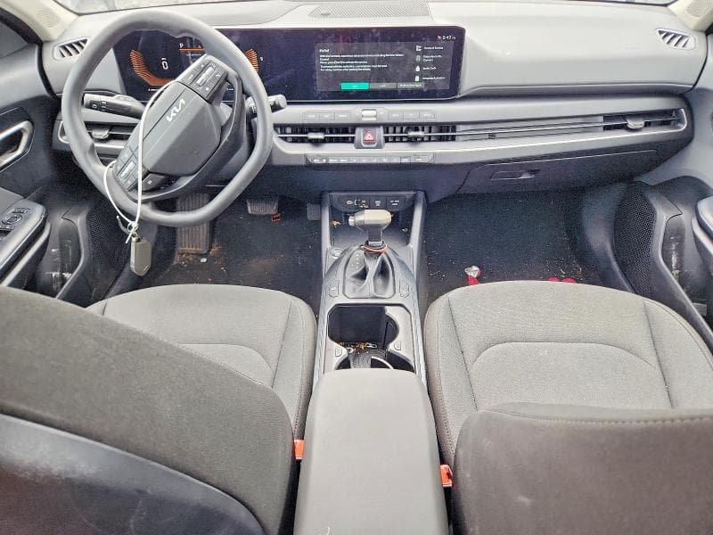 2025 KIA K4 LXS 8