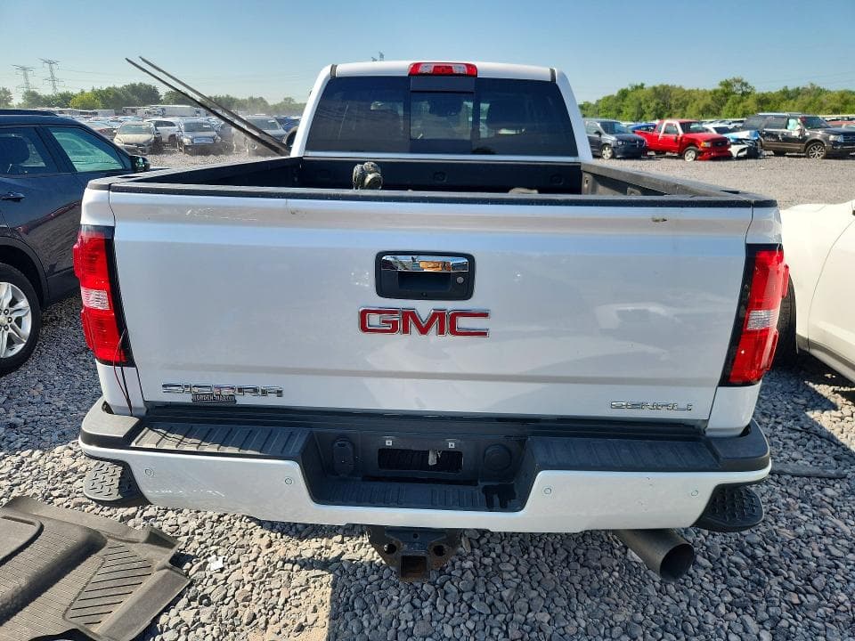 2018 GMC SIERRA K2500 DENALI 6