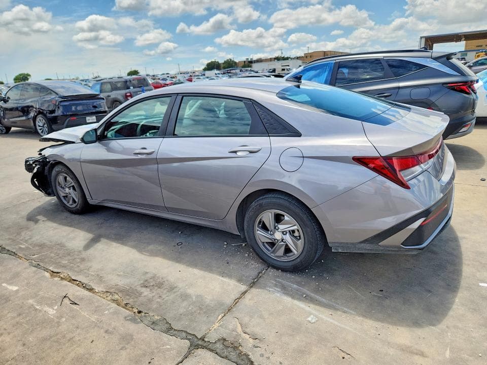 2025 HYUNDAI ELANTRA SE 2