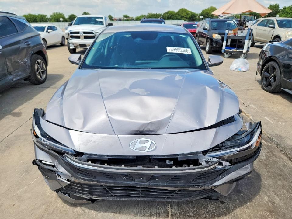 2025 HYUNDAI ELANTRA SE 5