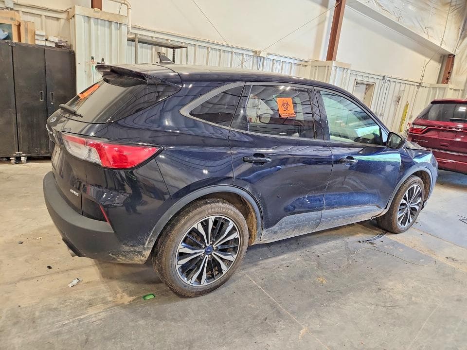 2021 FORD ESCAPE SE 3