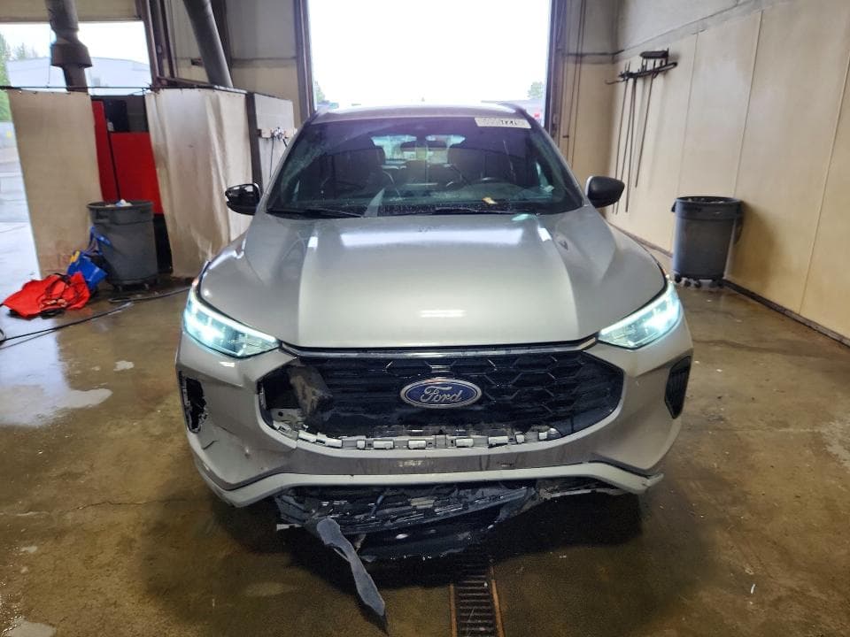 2024 FORD ESCAPE ST LINE 5