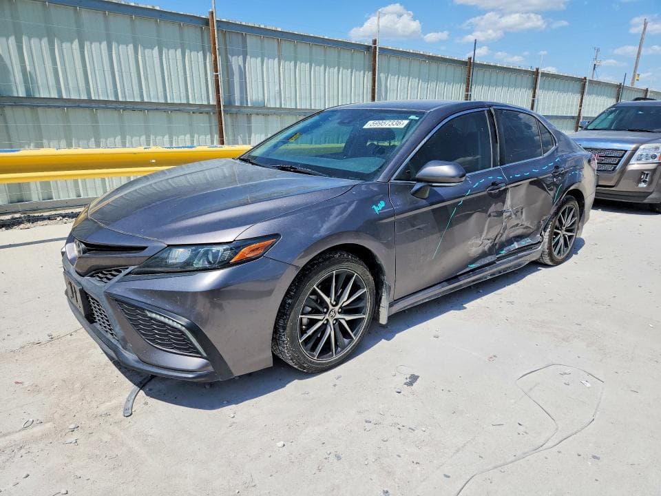 2022 TOYOTA CAMRY SE - 1