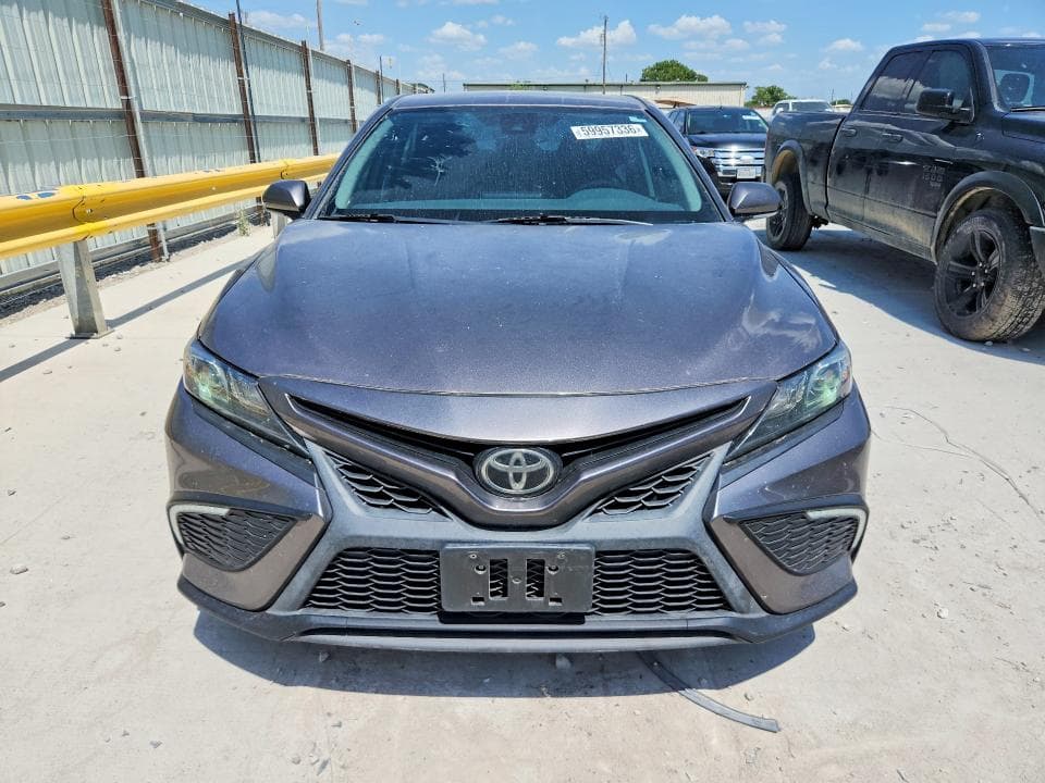 2022 TOYOTA CAMRY SE 5