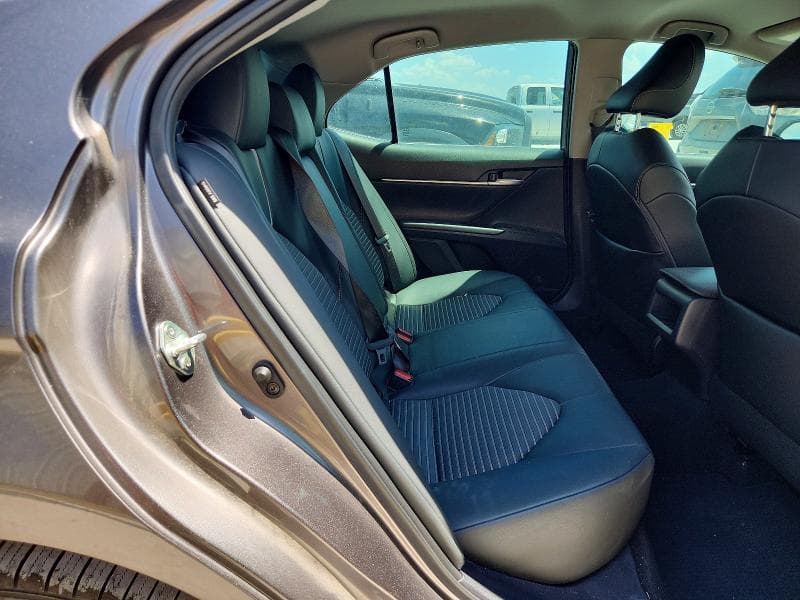 2022 TOYOTA CAMRY SE 10
