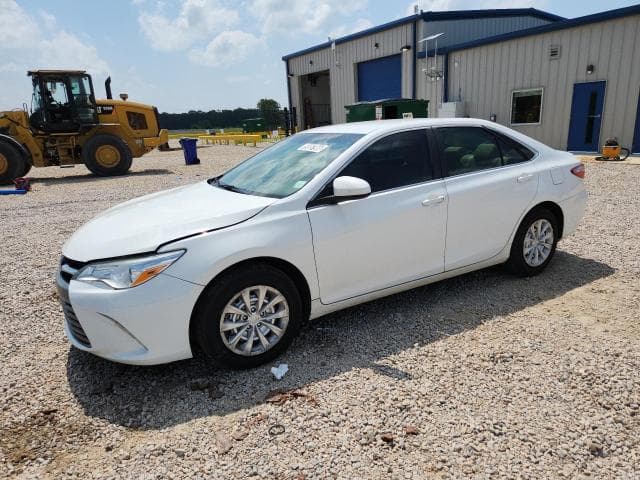 2017 TOYOTA CAMRY LE - 1