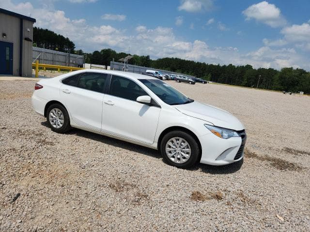 2017 TOYOTA CAMRY LE 4