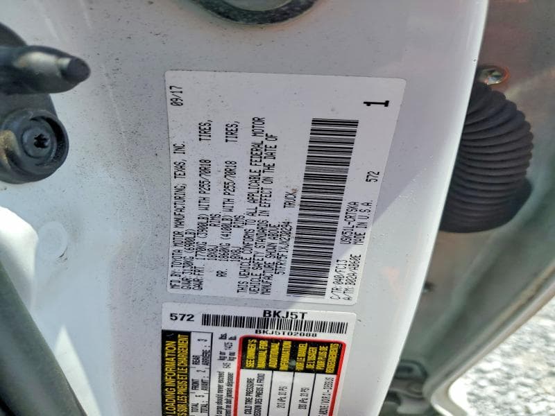 2018 TOYOTA TUNDRA SR5 12