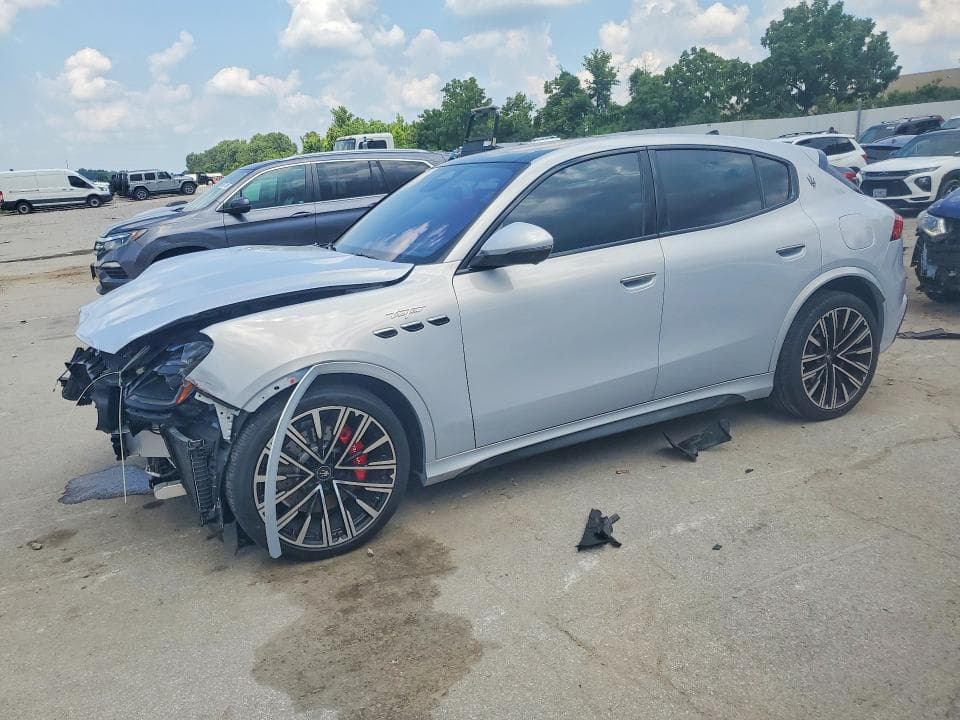 2023 MASERATI GRECALE TROFEO