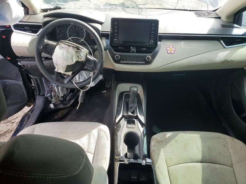 2020 TOYOTA COROLLA LE 8