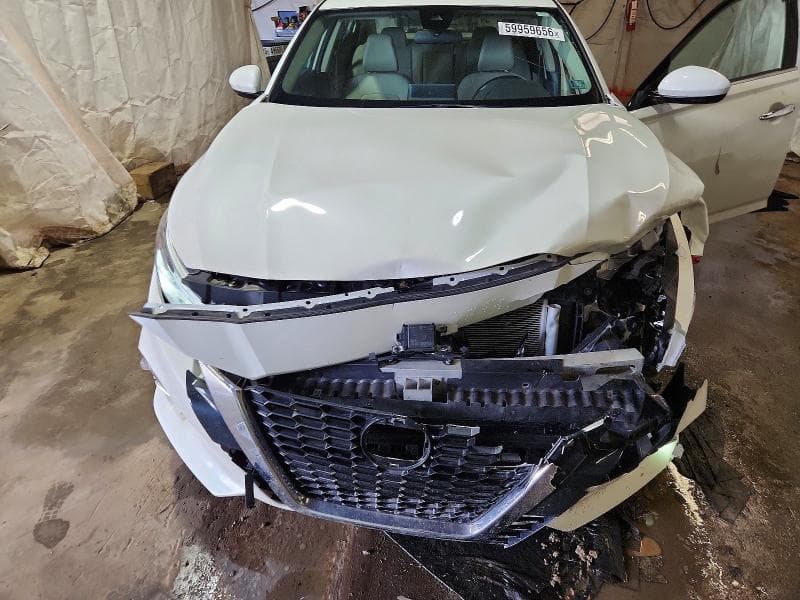 2021 NISSAN ALTIMA SL 11