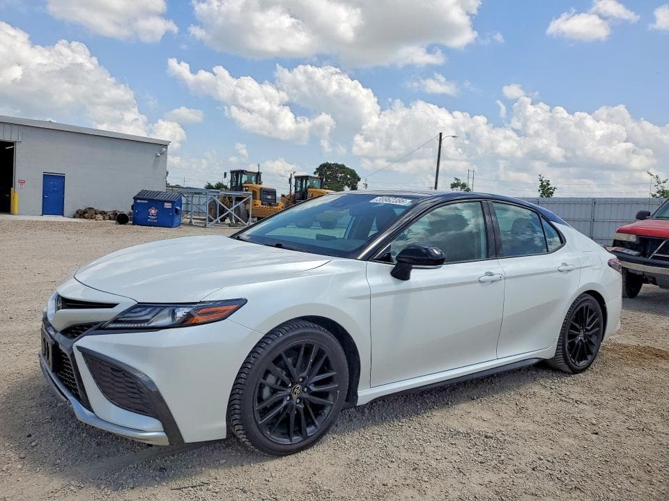 2021 TOYOTA CAMRY XSE