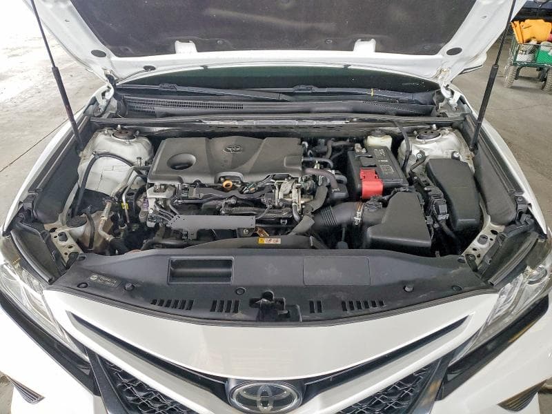 2018 TOYOTA CAMRY XSE 11