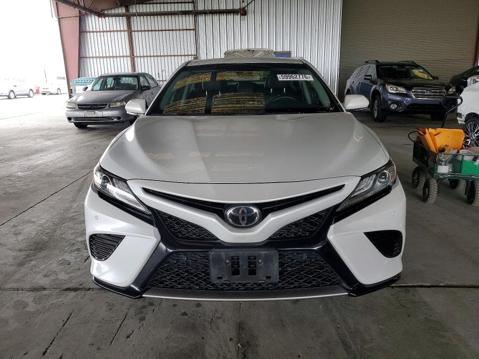 2018 TOYOTA CAMRY XSE 5