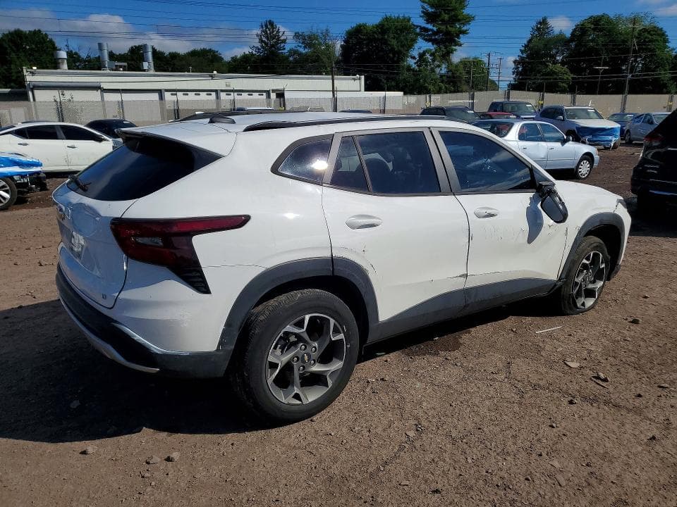 2025 CHEVROLET TRAX ACTIV 3