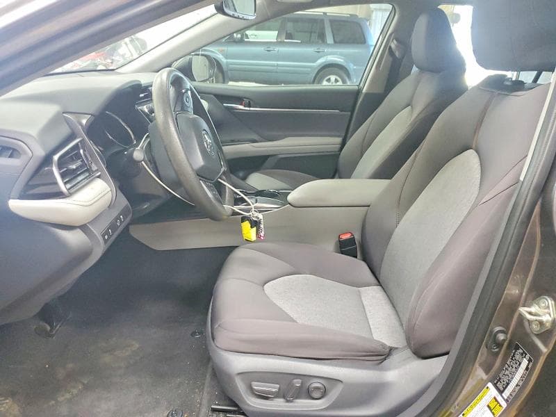 2019 TOYOTA CAMRY LE 7