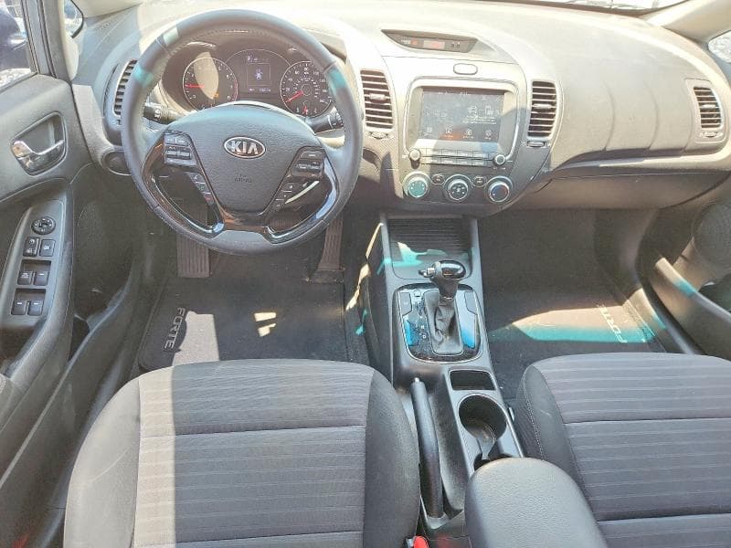 2017 KIA FORTE S 8