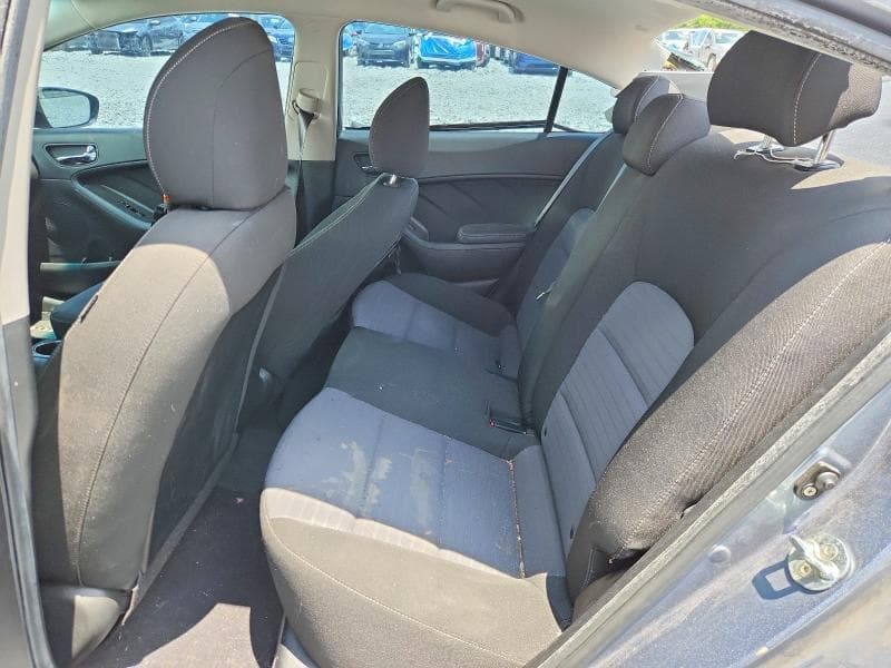 2017 KIA FORTE S 10