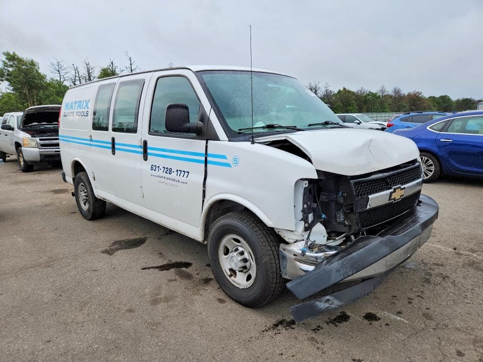 2017 CHEVROLET EXPRESS G2500 4