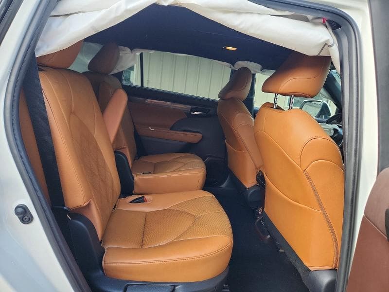 2020 TOYOTA HIGHLANDER PLATINUM 11