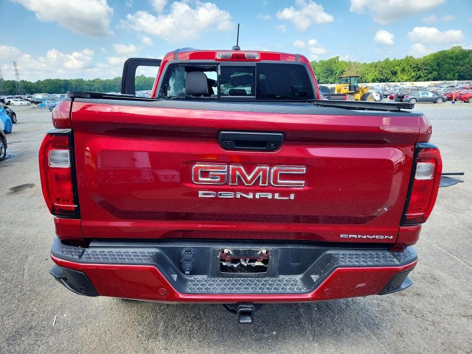 2024 GMC CANYON DENALI 6