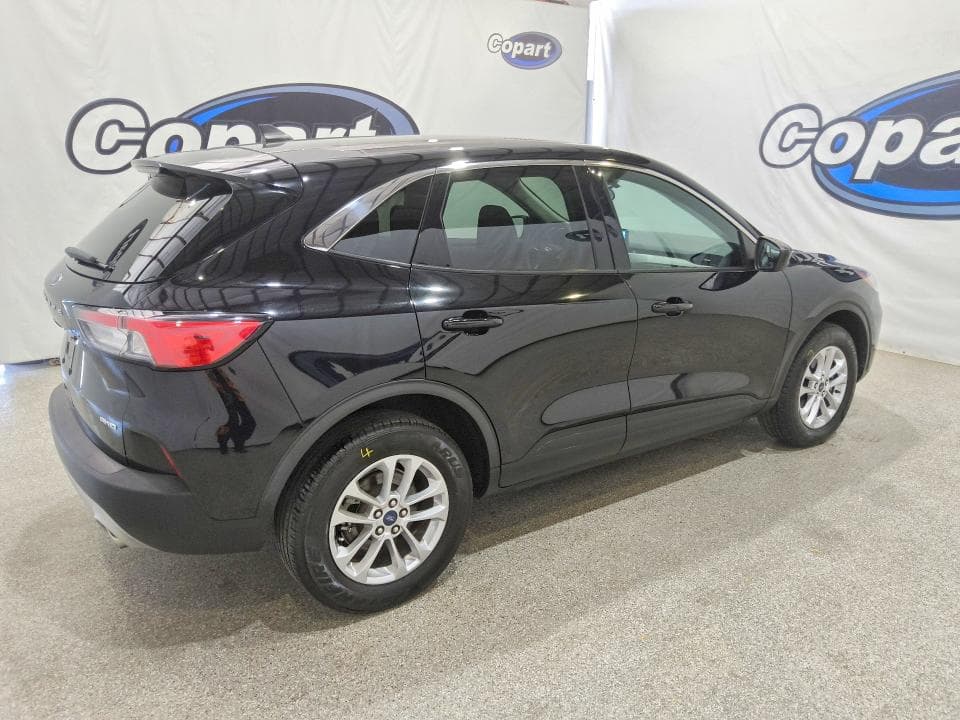 2021 FORD ESCAPE SE 3