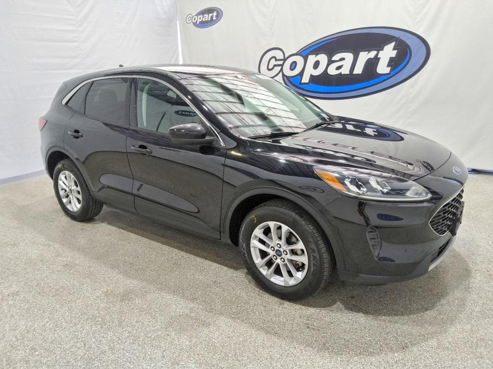 2021 FORD ESCAPE SE 4