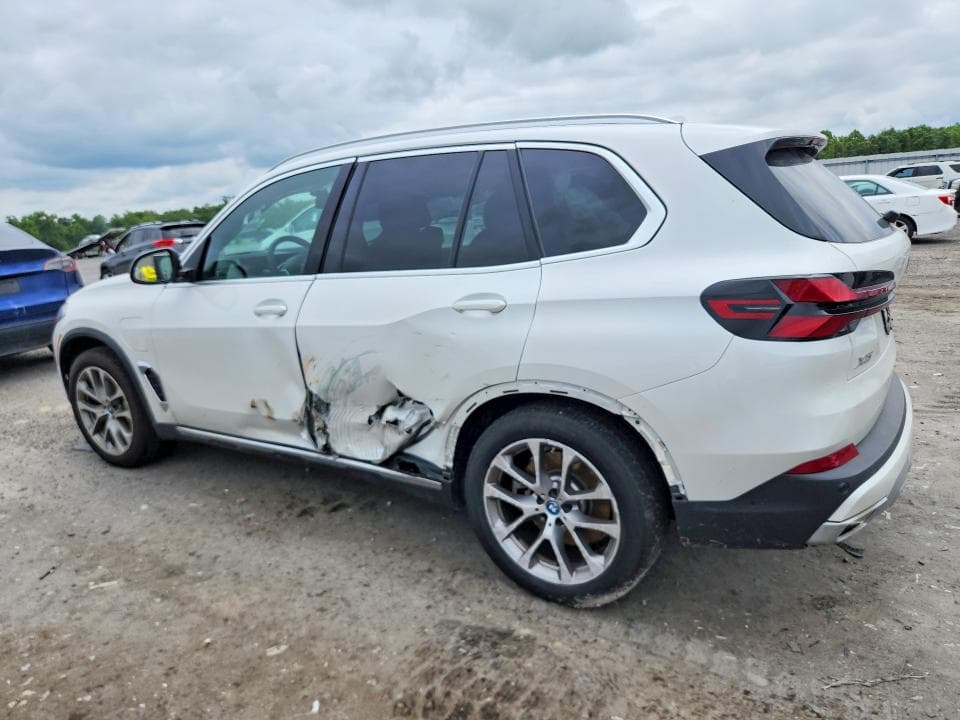 2025 BMW X5 XDRIVE50E 2